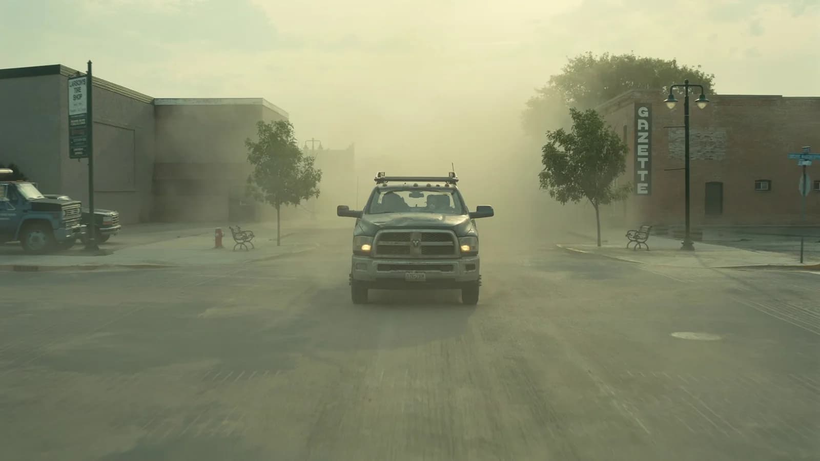 Dust-storm drive through town
