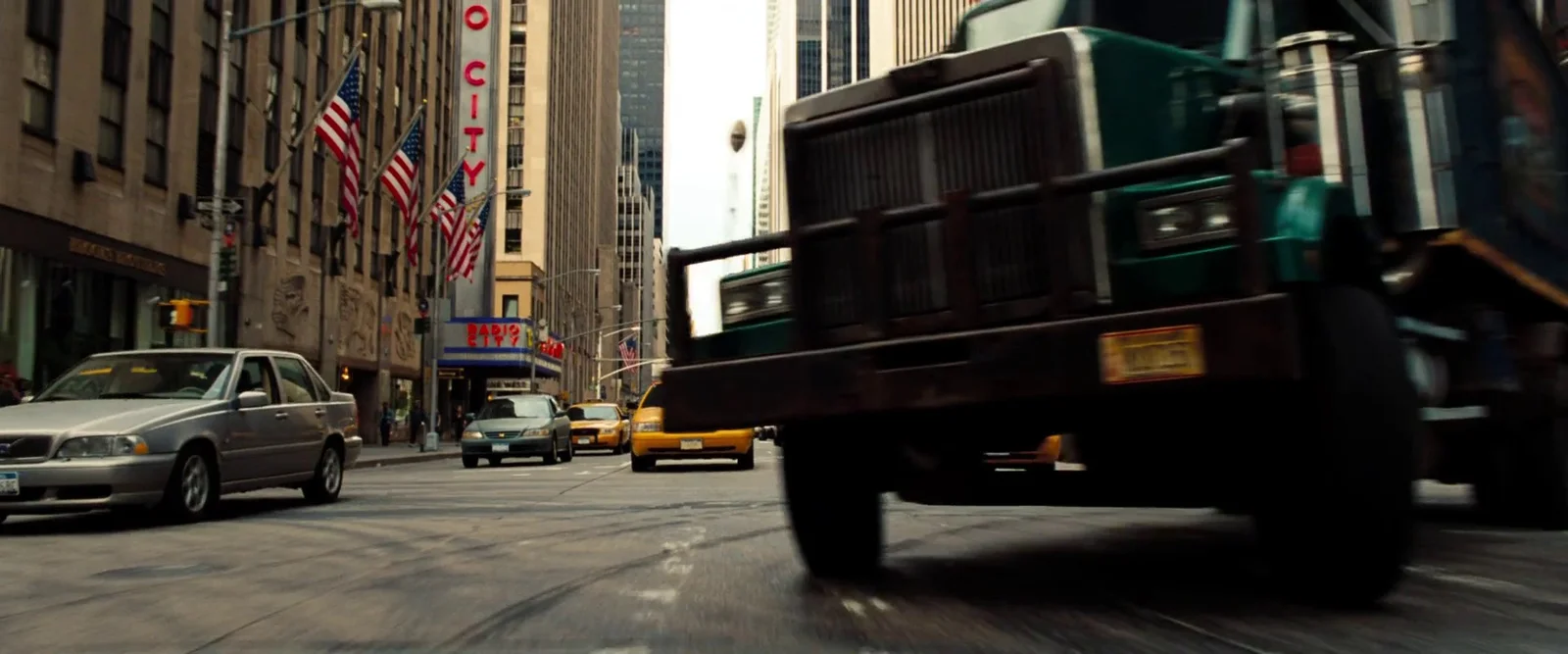 Daydream chase on Sixth Avenue